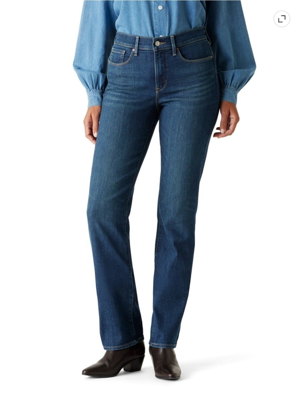 Straight-Leg Women's Plus Mid Rise Jeans in Dark Blue Wash